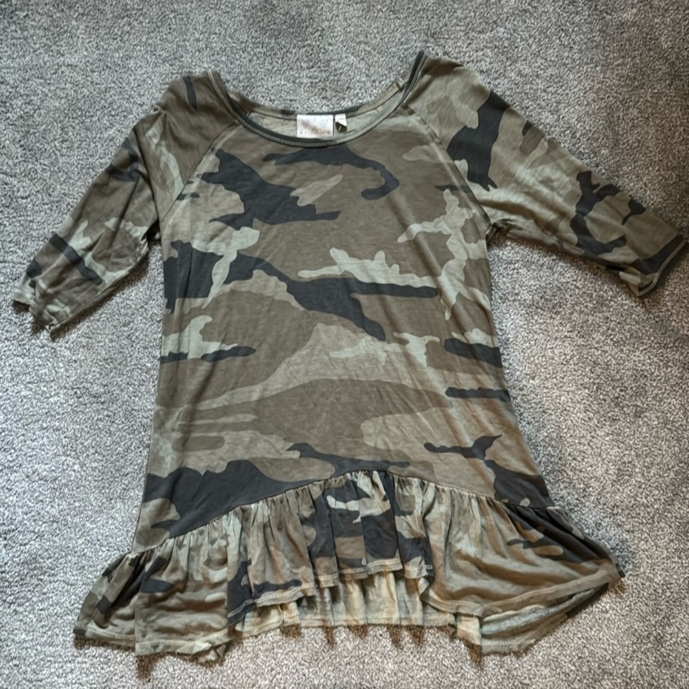 Camo three-quarter length tee